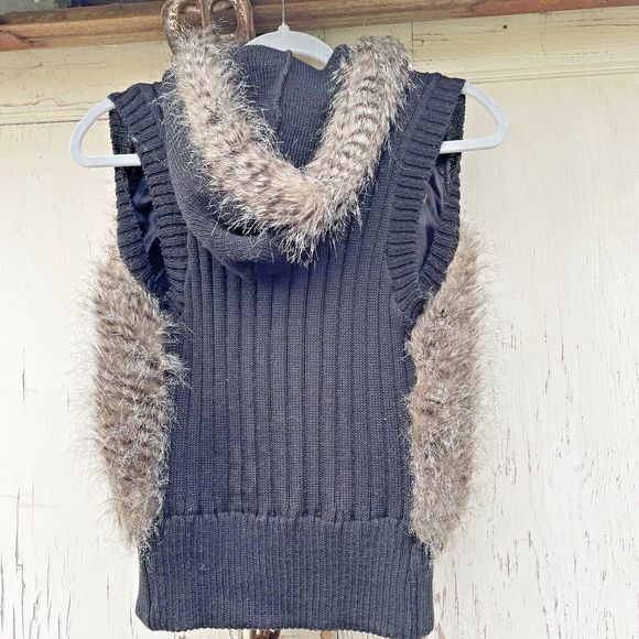 Beverly Hills Faux Fur Sweater Vest Women’s Size Large  Black Brown Hood - Picture 2 of 16